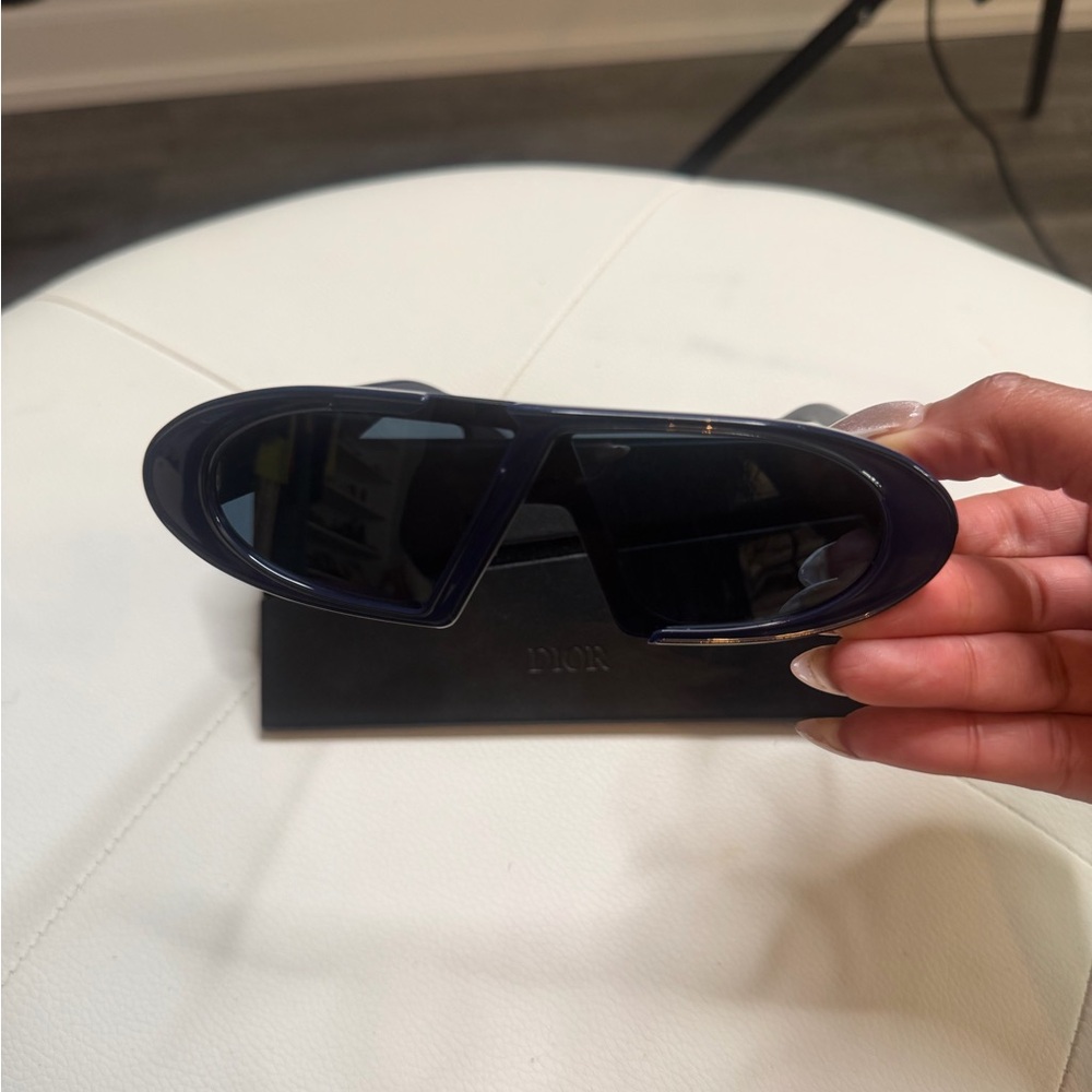 Authentic Dior Gold Logo Navy Blue Sunglasses - Picture 8 of 8